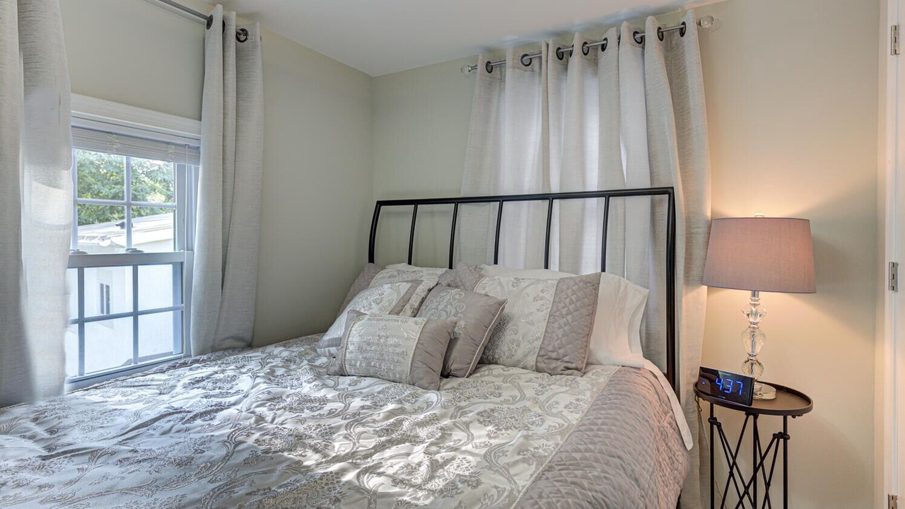Photo of Bedroom in Middleburg
