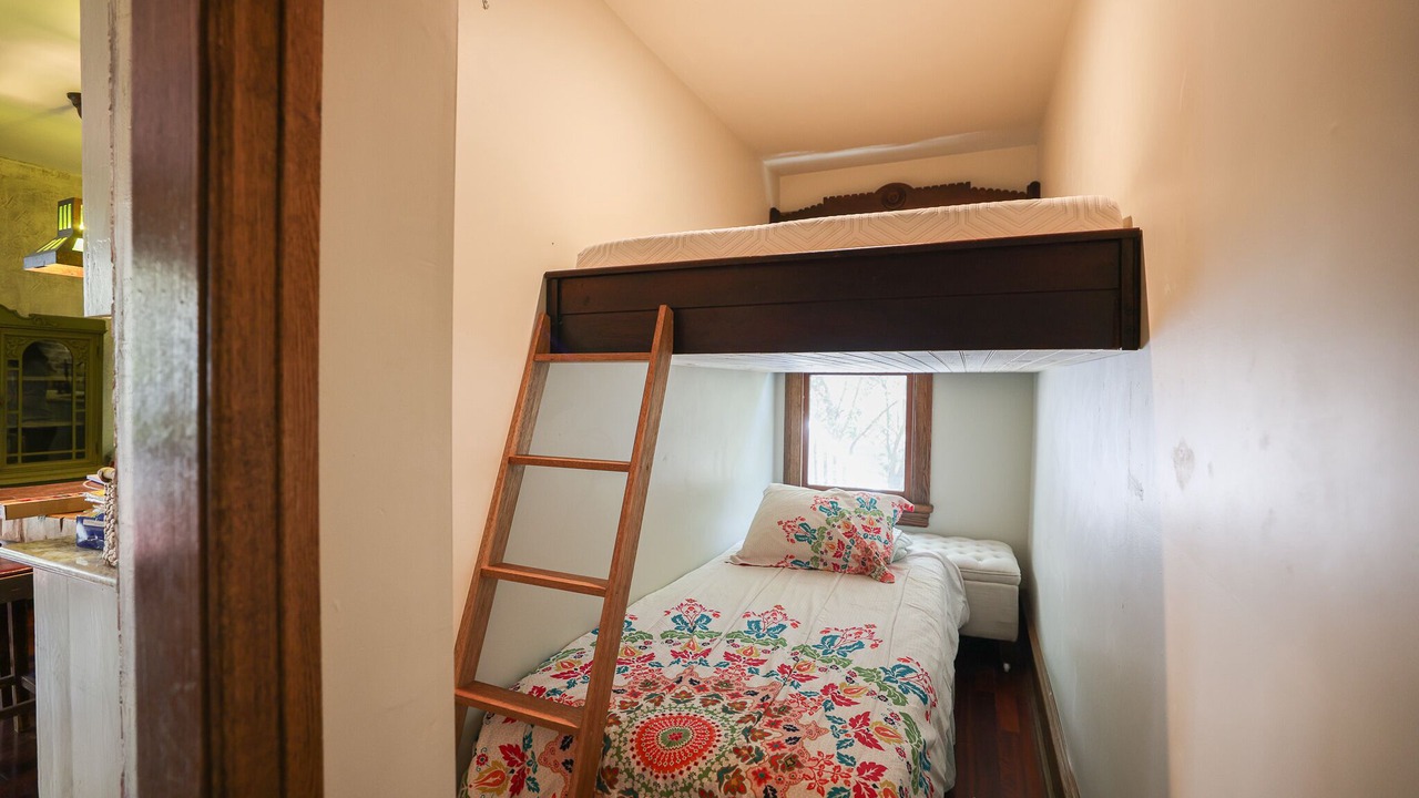 Photo of Bedroom in Wildwood Crest