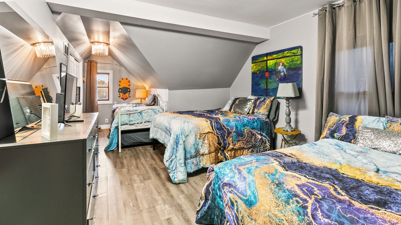 Photo of Bedroom in Benson Gardens