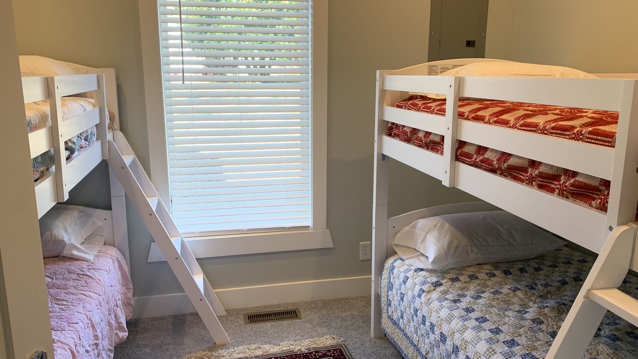 Photo of Bedroom in Bell Buckle