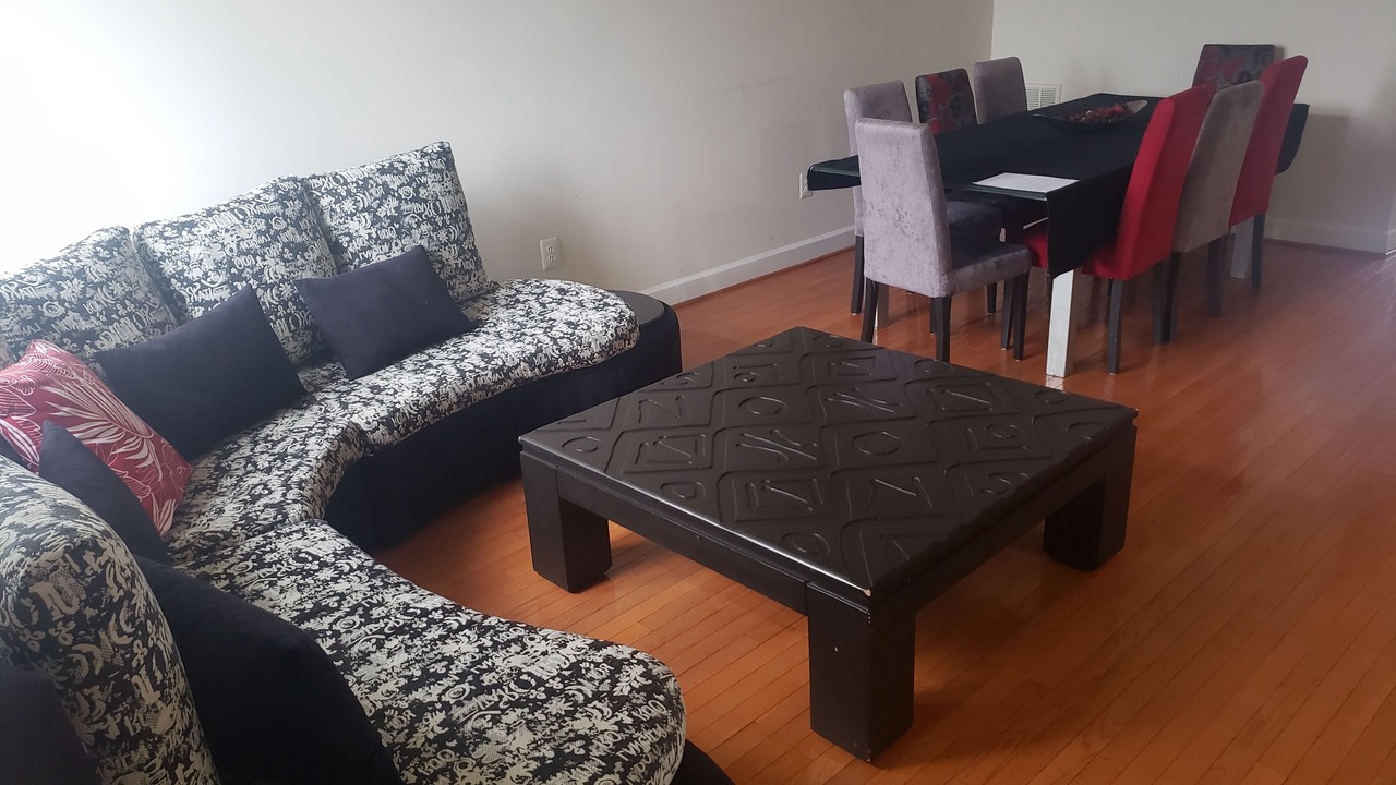 Photo of Livingroom in Gaithersburg