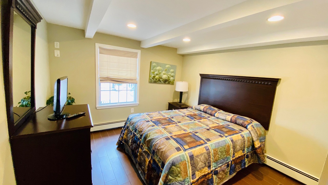 Photo of Bedroom in Seaside Heights