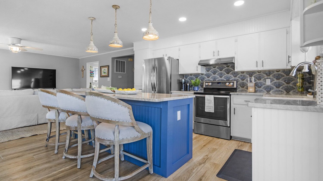 Photo of Kitchen in White Lake