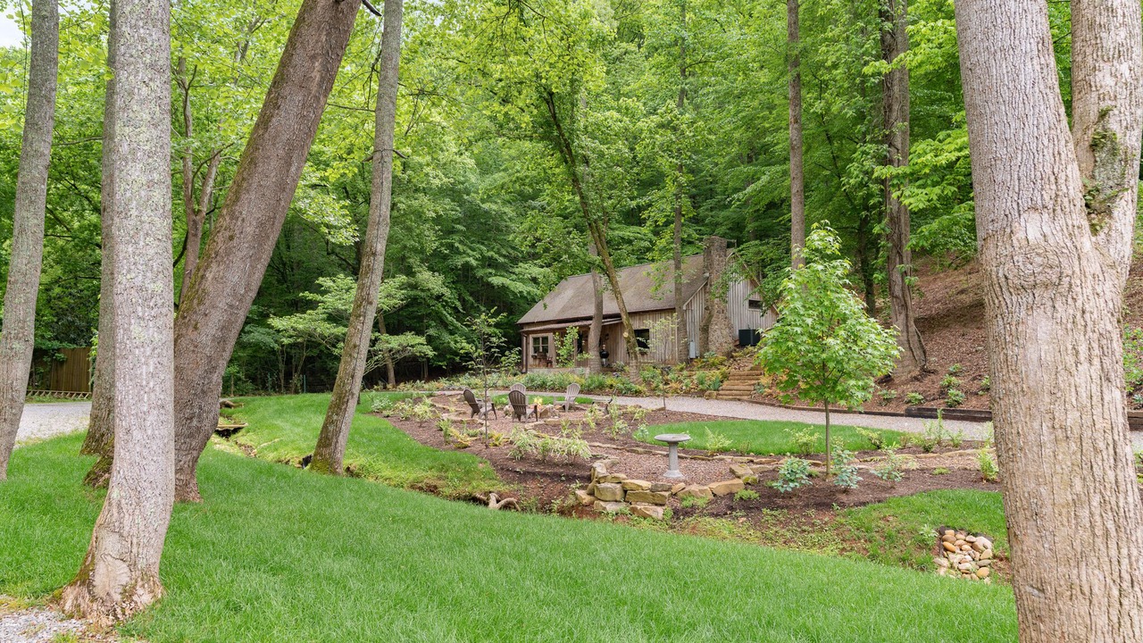 Photo of Outdoor in Ashley Oaks