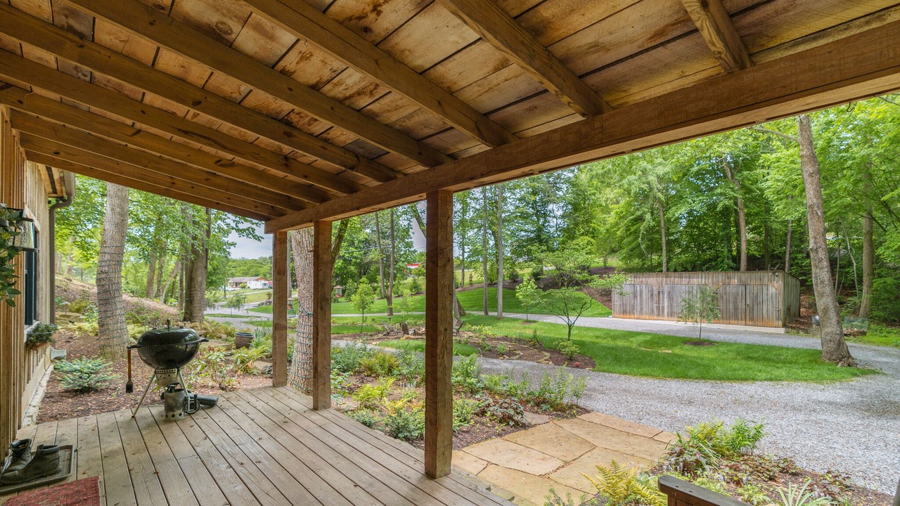 Photo of Patio Balcony in Ashley Oaks