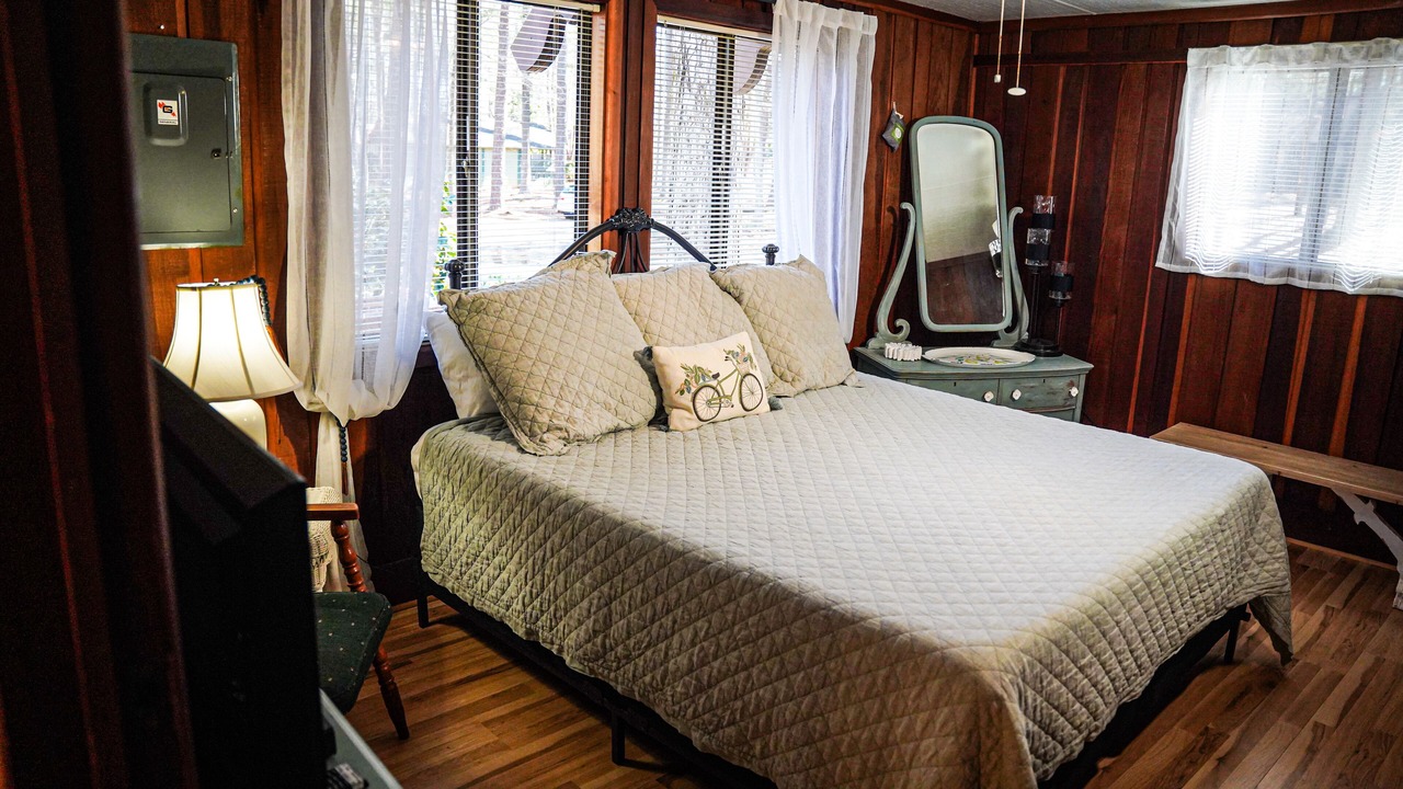 Photo of Bedroom in Pine Mountain