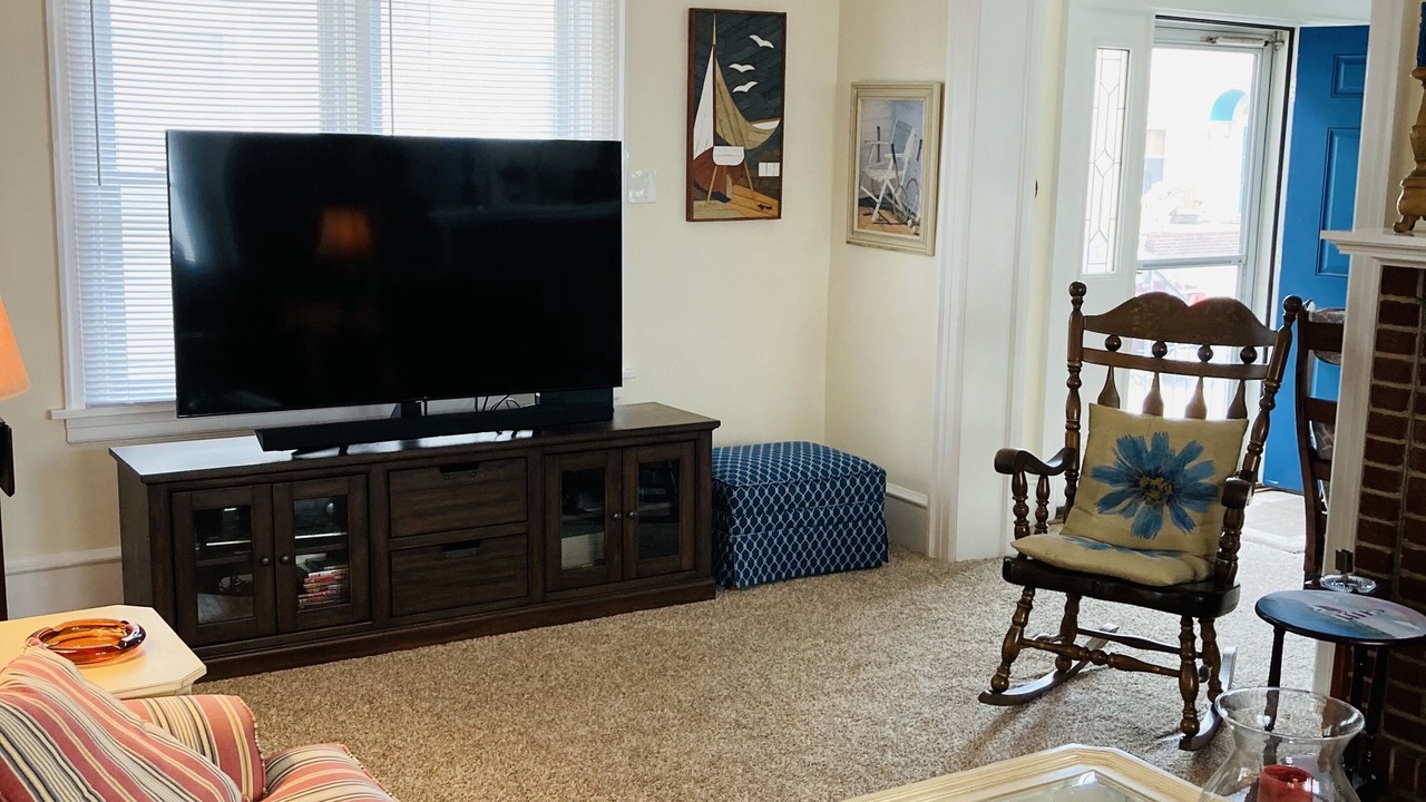 Photo of Livingroom in Margate City
