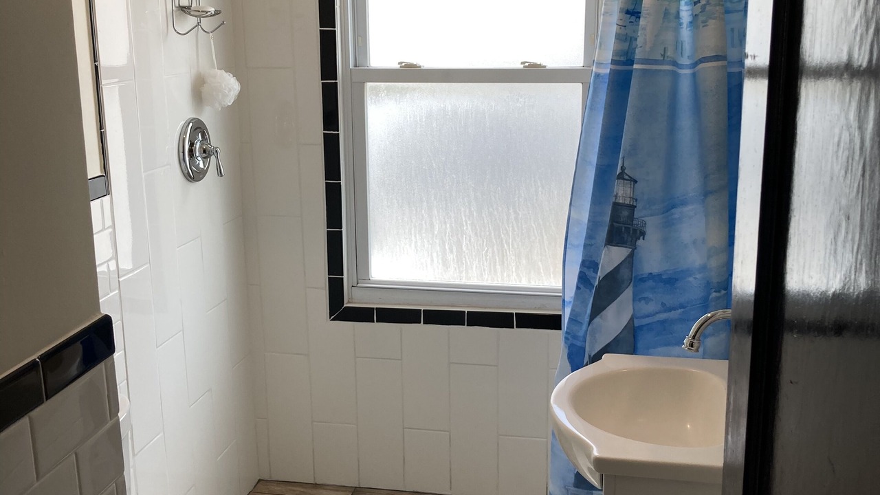 Photo of Bathroom in Margate City