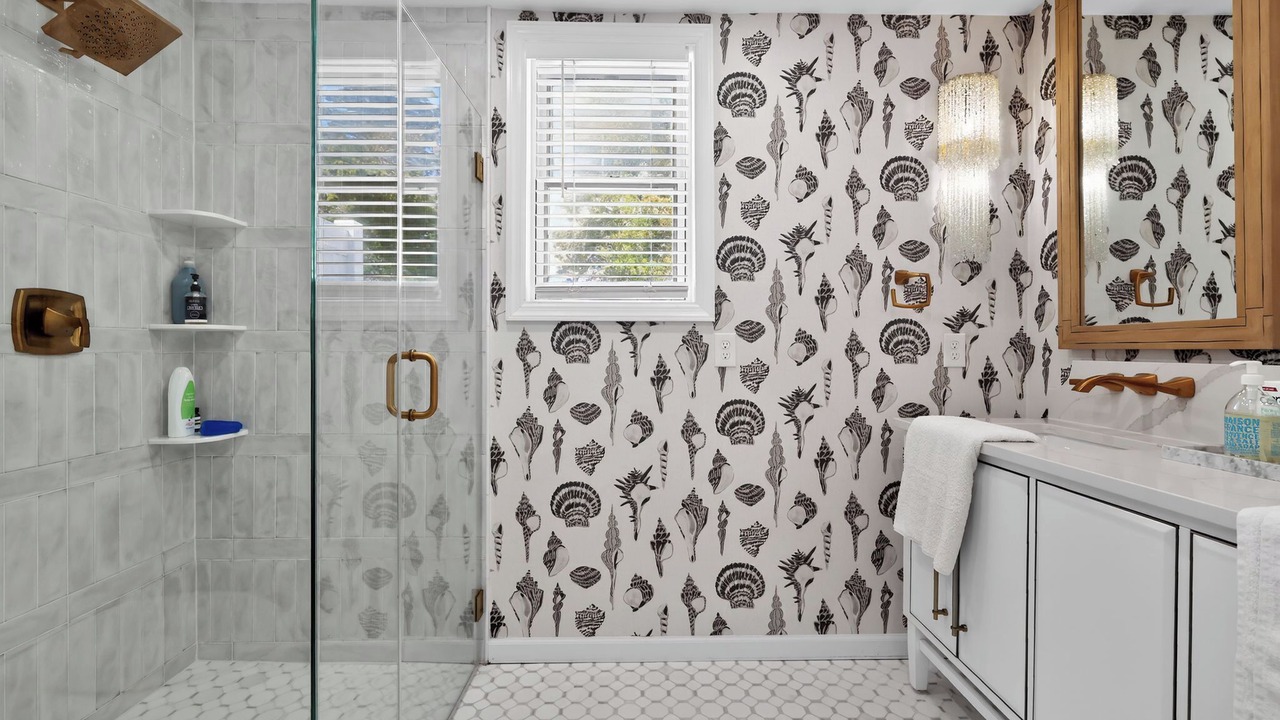 Photo of Bathroom in Dewey Beach