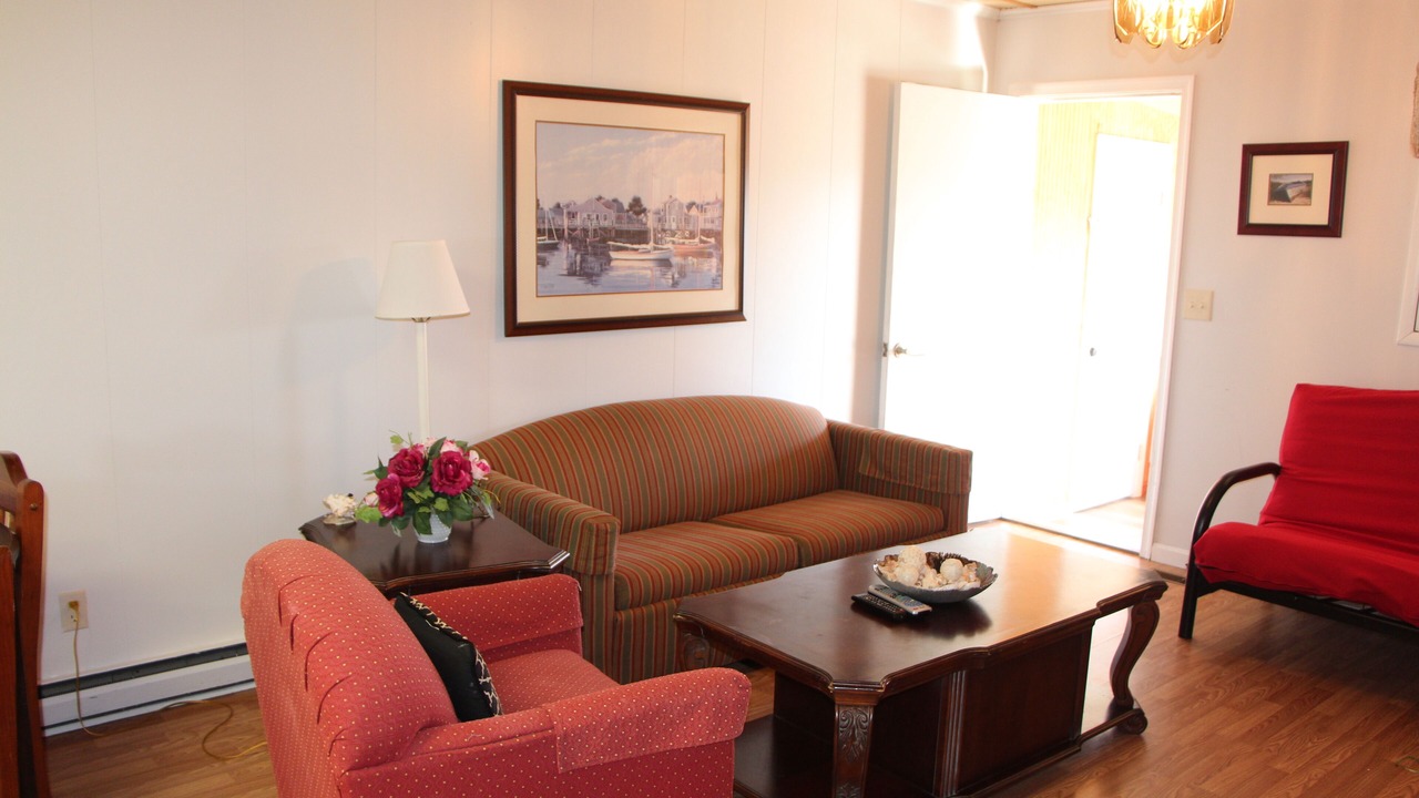 Photo of Livingroom in Deep Hole