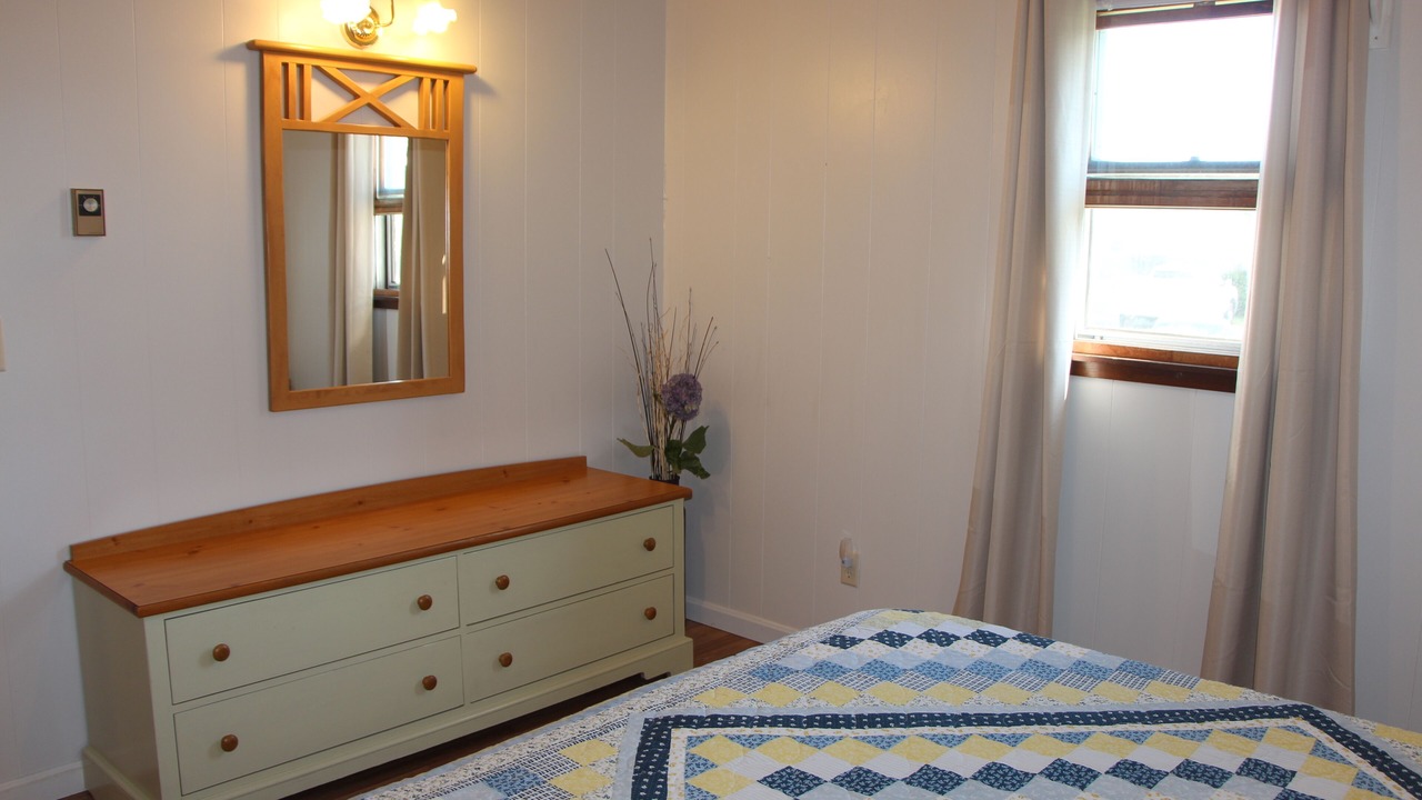 Photo of Bedroom in Deep Hole
