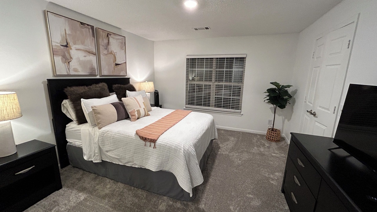 Photo of Bedroom in Alpharetta