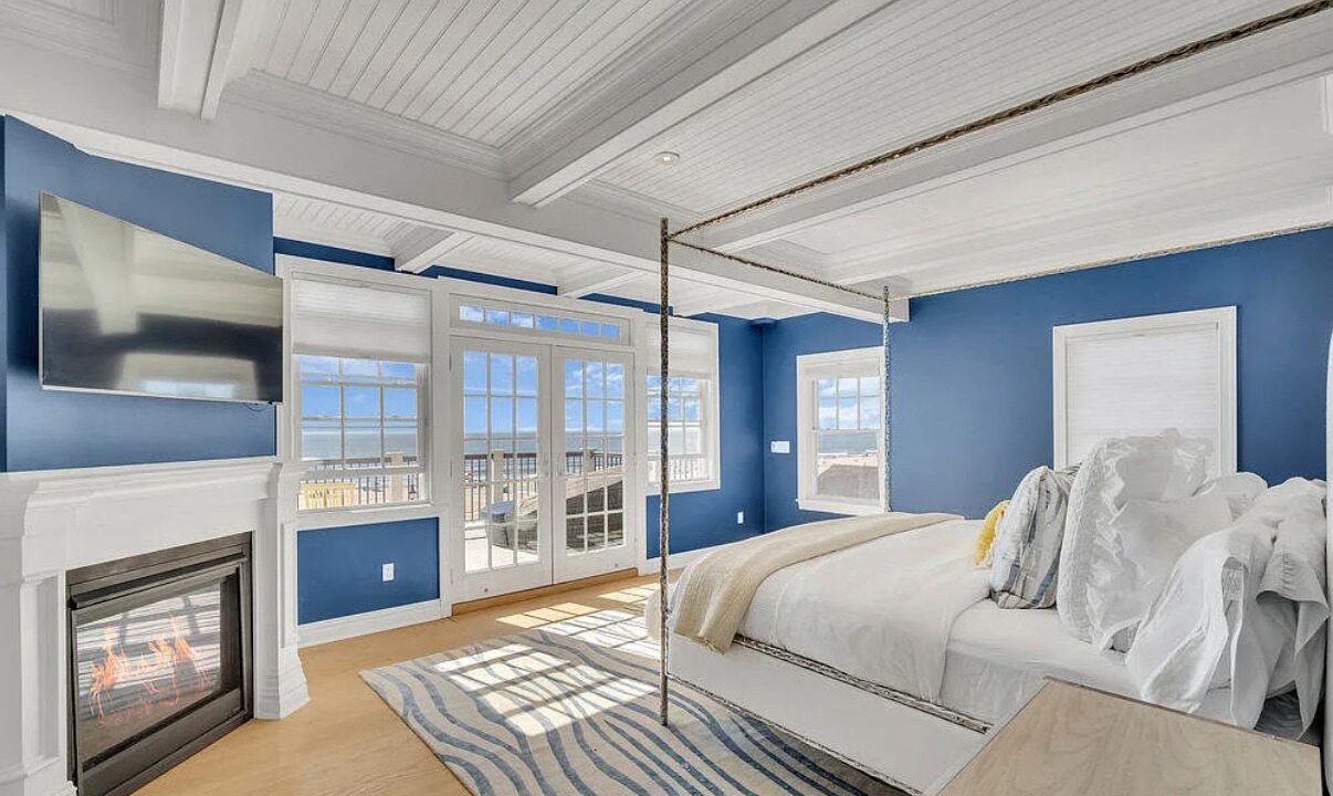 Photo of Bedroom in Wall