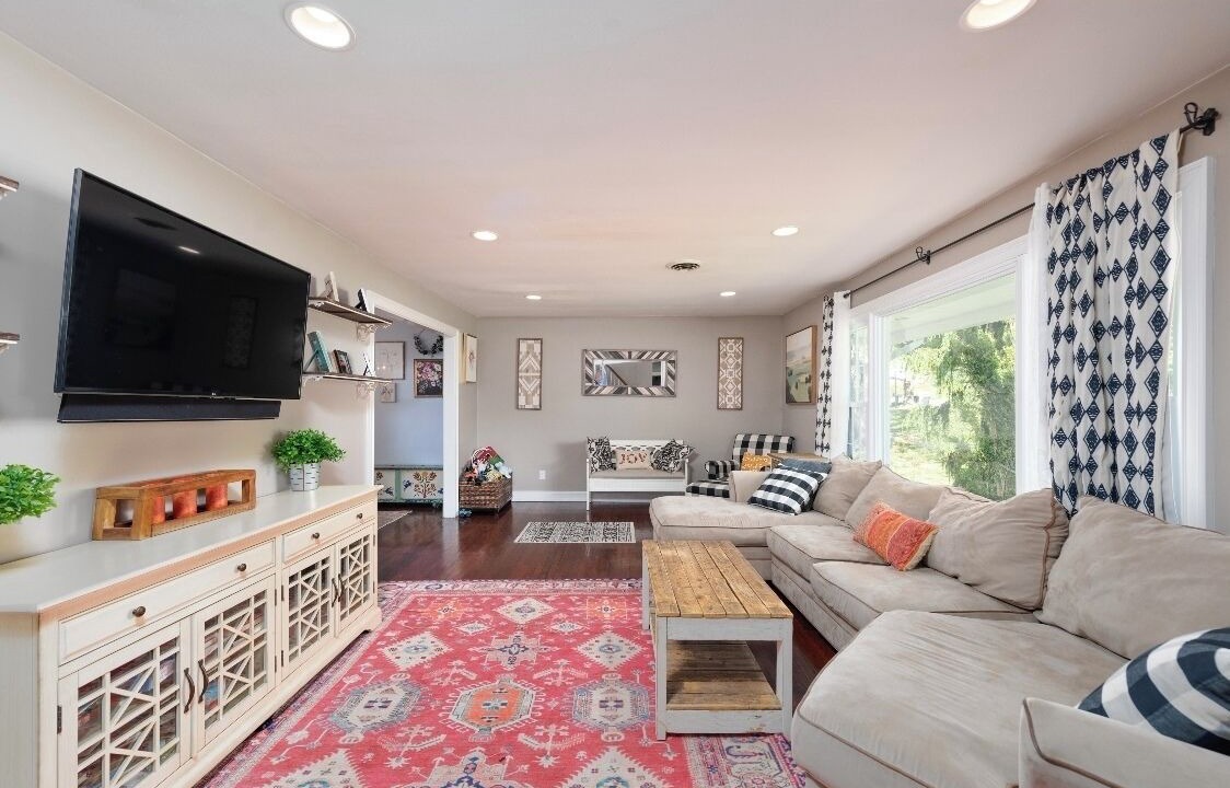 Photo of Livingroom in Brick