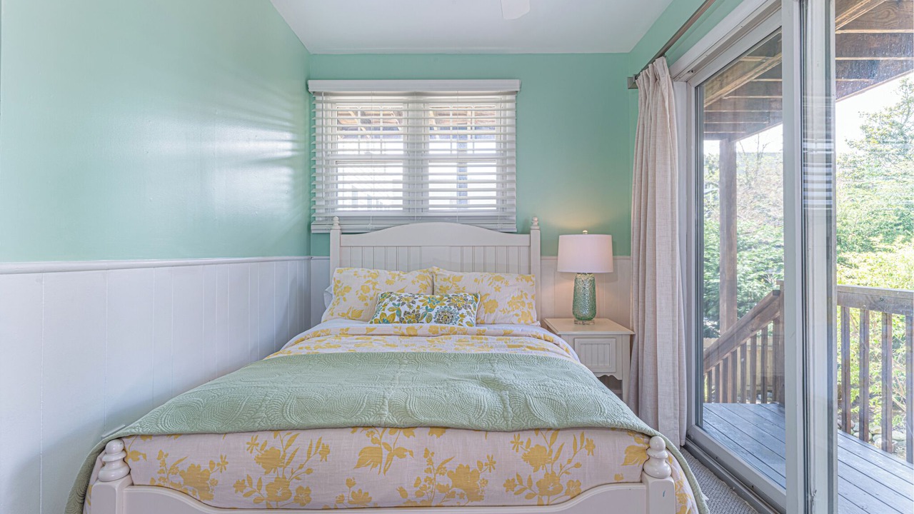 Photo of Bedroom in Barnegat Light