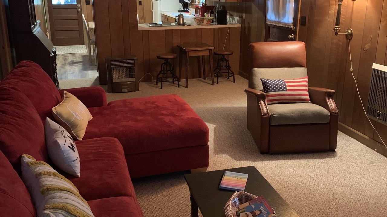 Photo of Livingroom in Cedar Bluff