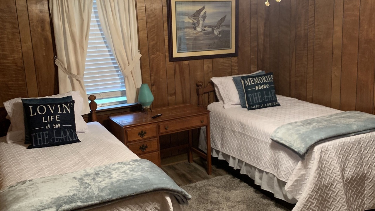 Photo of Bedroom in Cedar Bluff