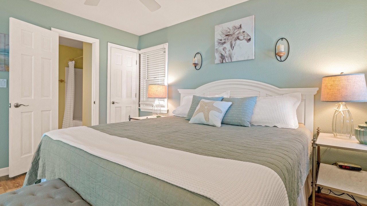 Photo of Bedroom in Corolla Light