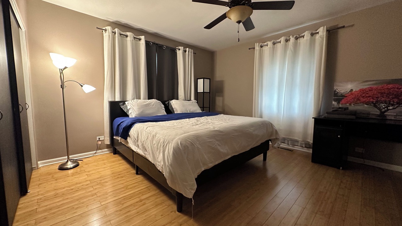 Photo of Bedroom in Morton Grove