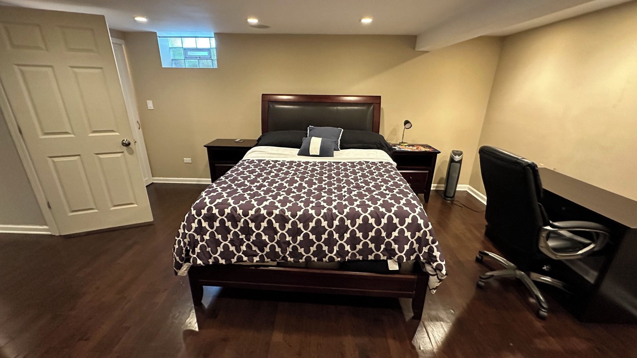 Photo of Bedroom in Morton Grove