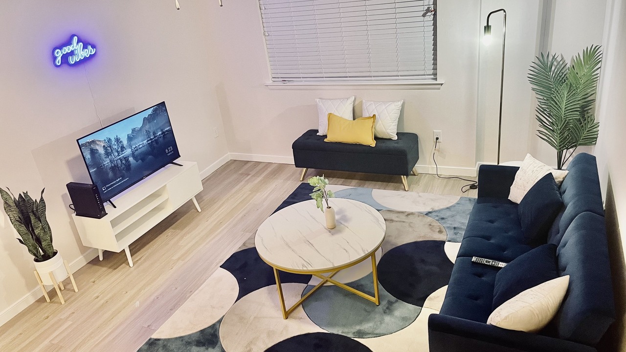 Photo of Livingroom in Downtown Baltimore
