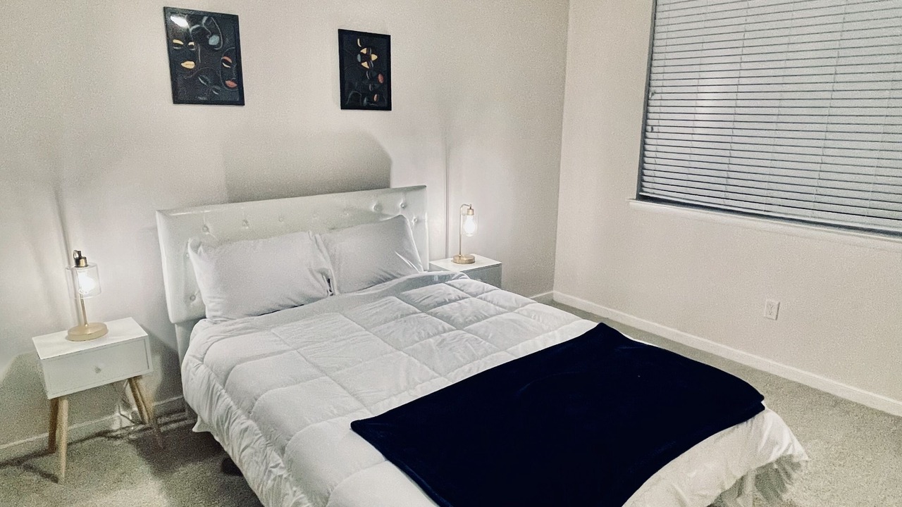 Photo of Bedroom in Downtown Baltimore