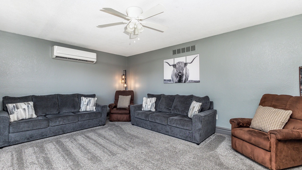 Photo of Livingroom in Table Mound