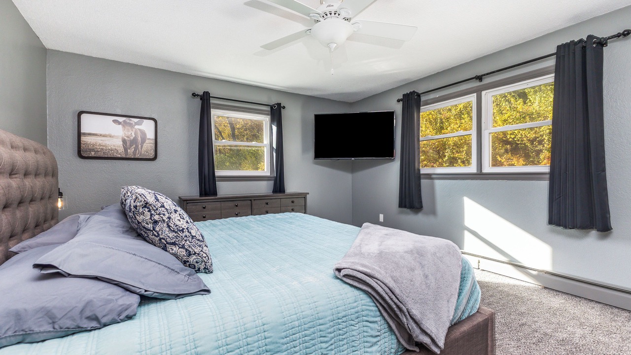 Photo of Bedroom in Table Mound