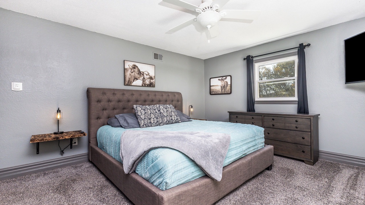 Photo of Bedroom in Table Mound