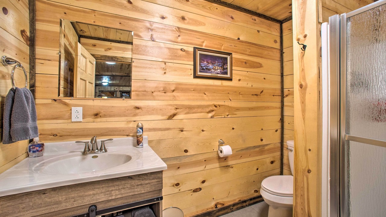 Photo of Bathroom in Putnam County
