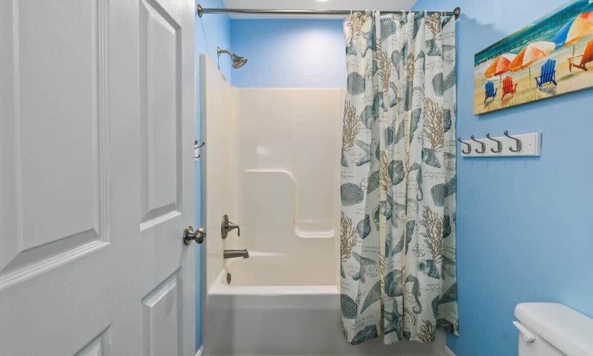 Photo of Bathroom in Heron Harbour Isle