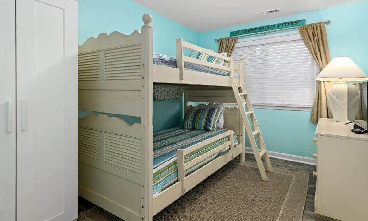 Photo of Bedroom in Heron Harbour Isle