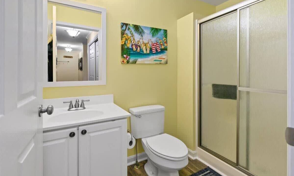Photo of Bathroom in Heron Harbour Isle