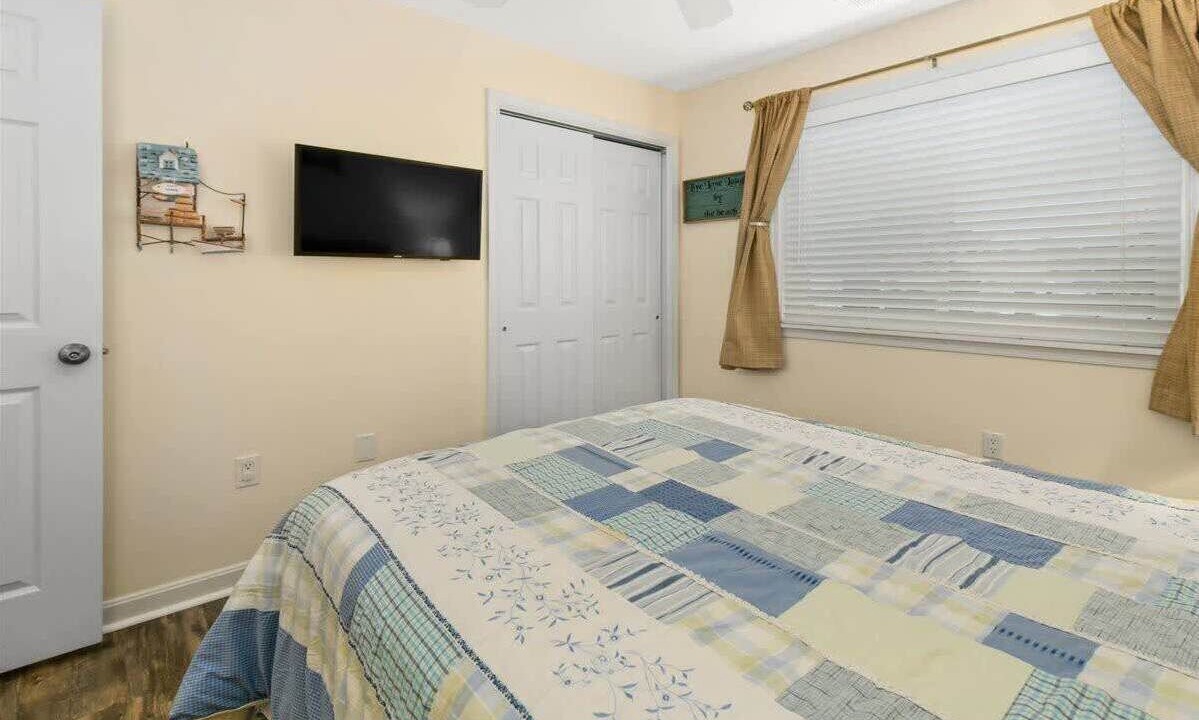 Photo of Bedroom in Heron Harbour Isle