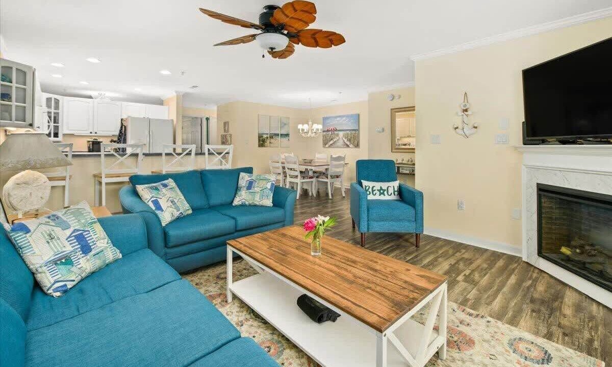 Photo of Livingroom in Heron Harbour Isle