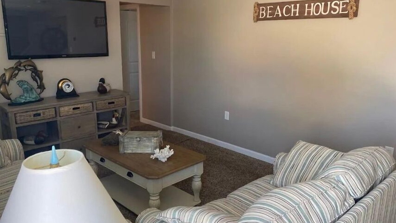 Photo of Livingroom in Beach Haven West