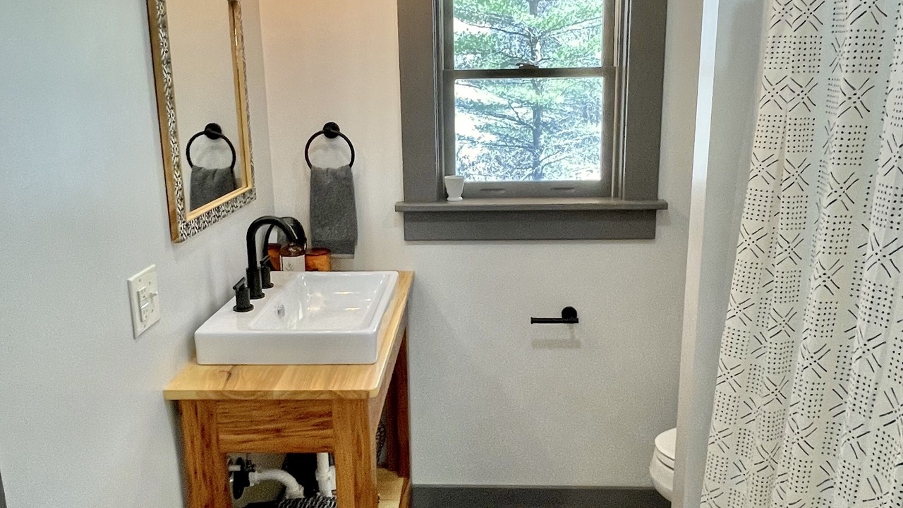 Photo of Bathroom in Sugar Grove