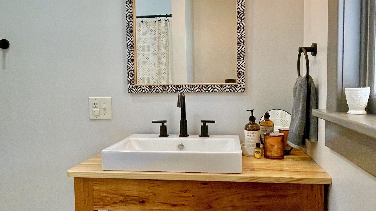 Photo of Bathroom in Sugar Grove
