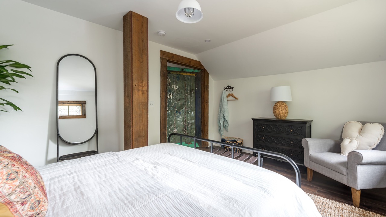 Photo of Bedroom in Roswell