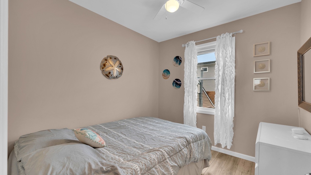 Photo of Bedroom in Seaside Heights