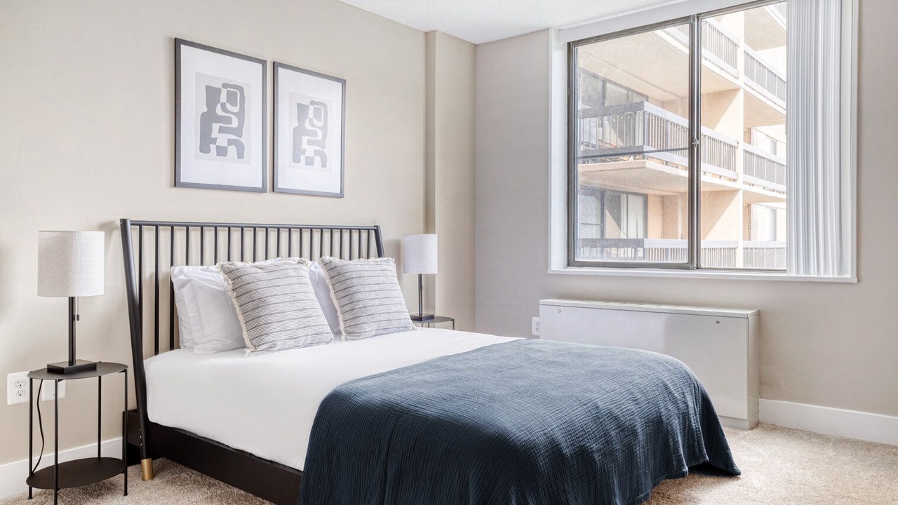 Photo of Bedroom in Crystal City