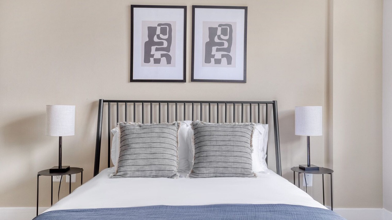Photo of Bedroom in Crystal City