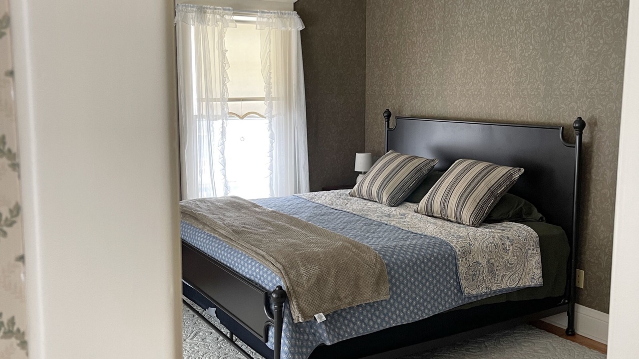 Photo of Bedroom in Hebron
