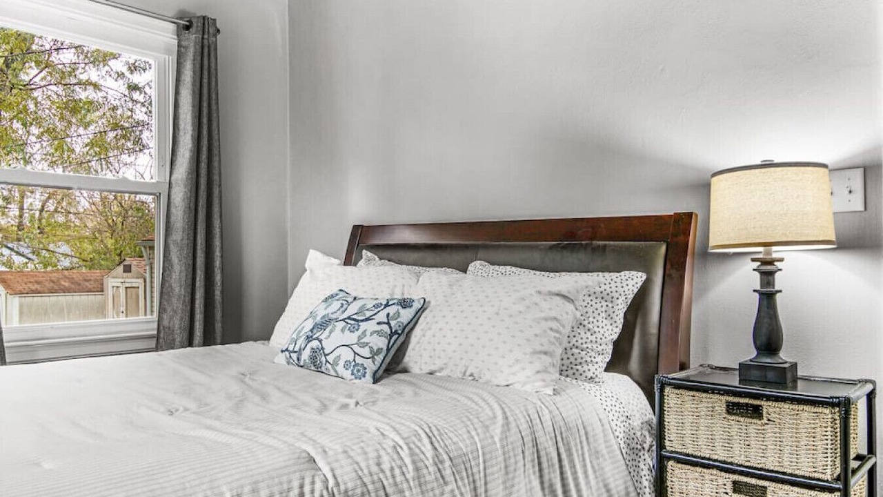 Photo of Bedroom in Peoria Heights