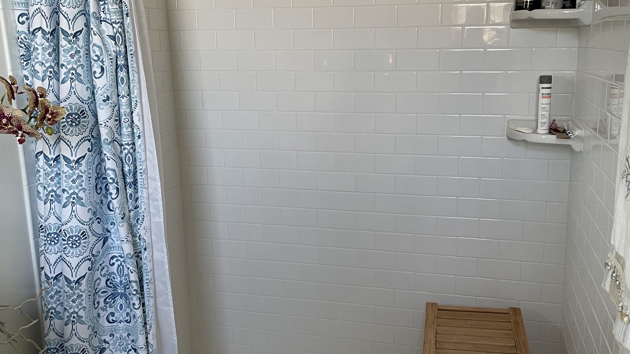 Photo of Bathroom in Beach Haven West