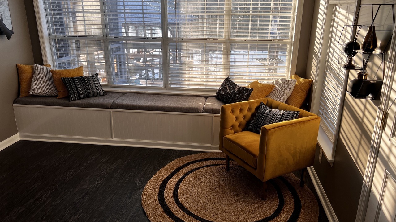 Photo of Livingroom in Rainbow City