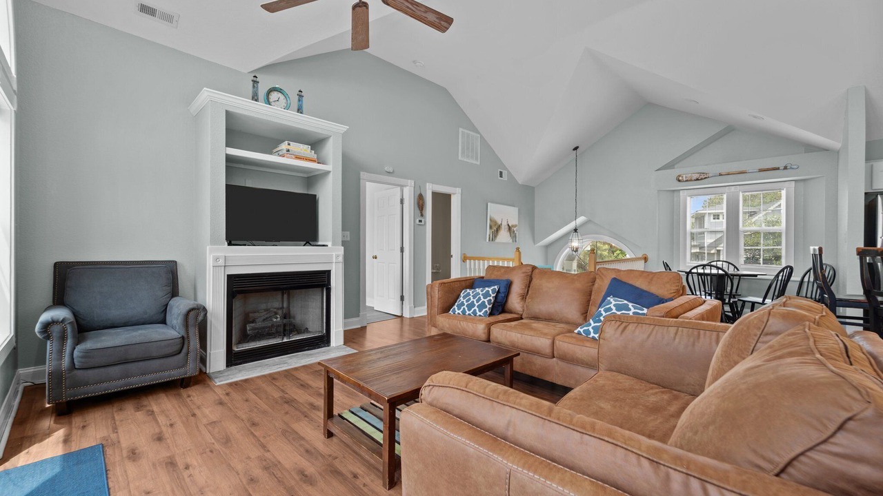Photo of Livingroom in Monteray Shores