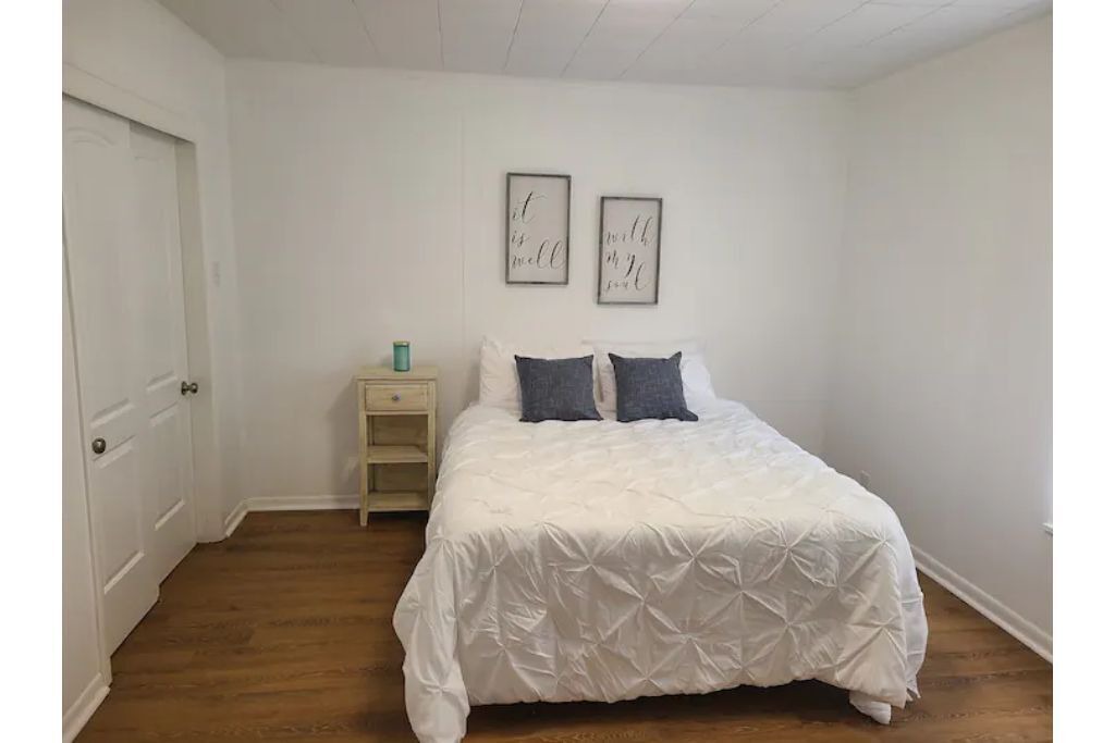 Photo of Bedroom in Crestline Heights