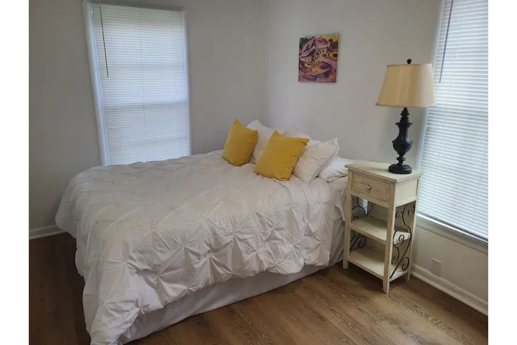 Photo of Bedroom in Crestline Heights