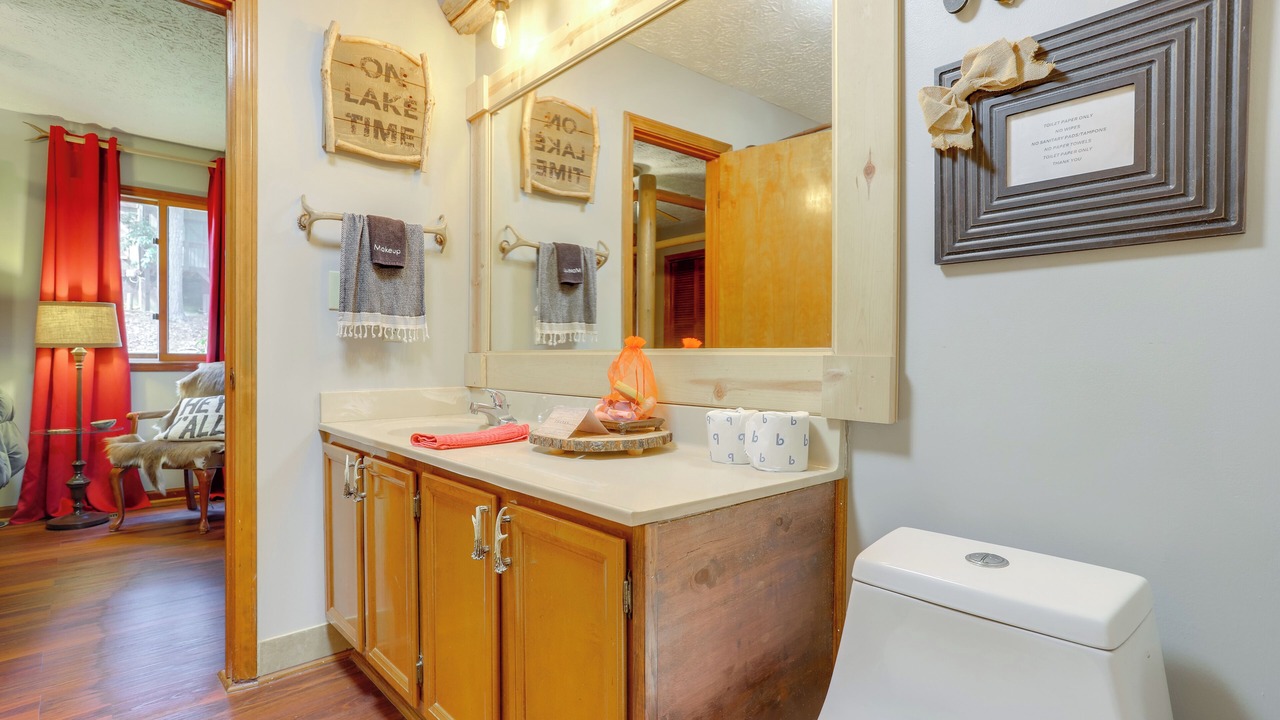 Photo of Bathroom in Waleska